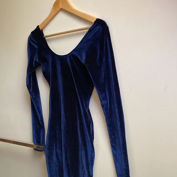 “American Apparel.”90’s Chic, Blue Velvet Dress, Size Small - Picture 2 of 5